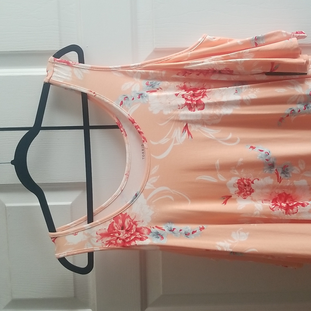 Torrid top - Picture 2 of 11
